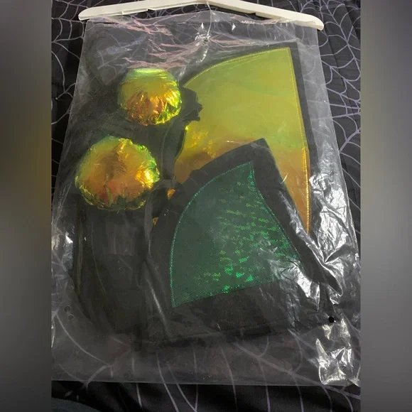 Target Kids Fly Costume with Shimmering Green and Black - Picture 8 of 11